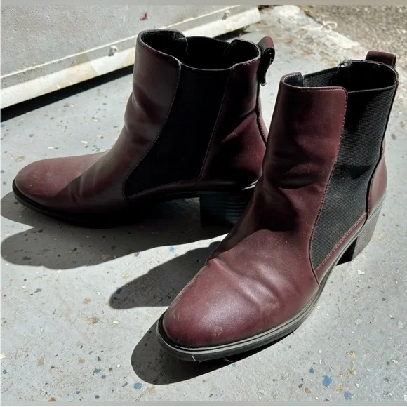 Zara Women's Burgundy Leather Ankle Boots - Picture 3 of 4